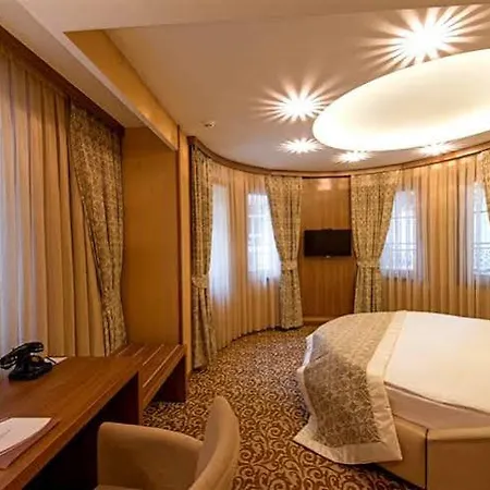 Hotel Cesmeli 3*